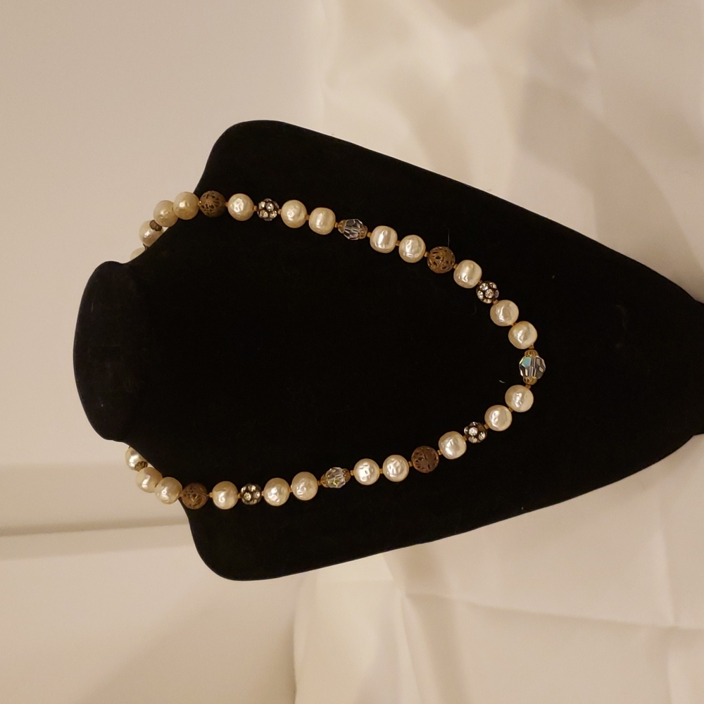 Vintage mixed beads necklace